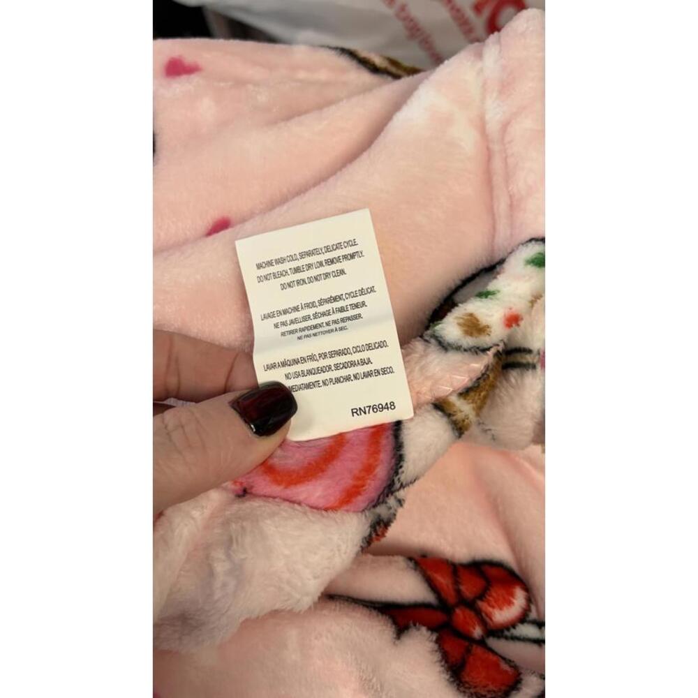 Betsey Johnson Ultra Soft Plush Throw Blanket - Picture 4 of 6
